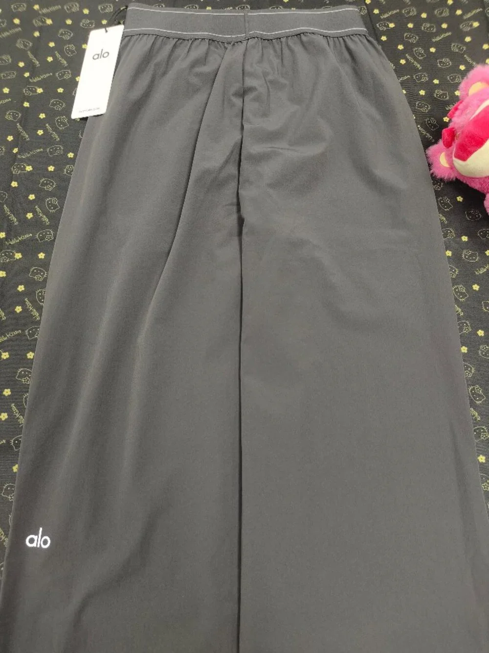 ALO Yoga dark gray Wide-Leg Pleated Trousers